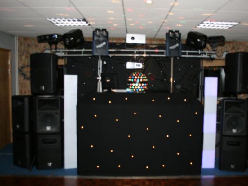 dj robbie